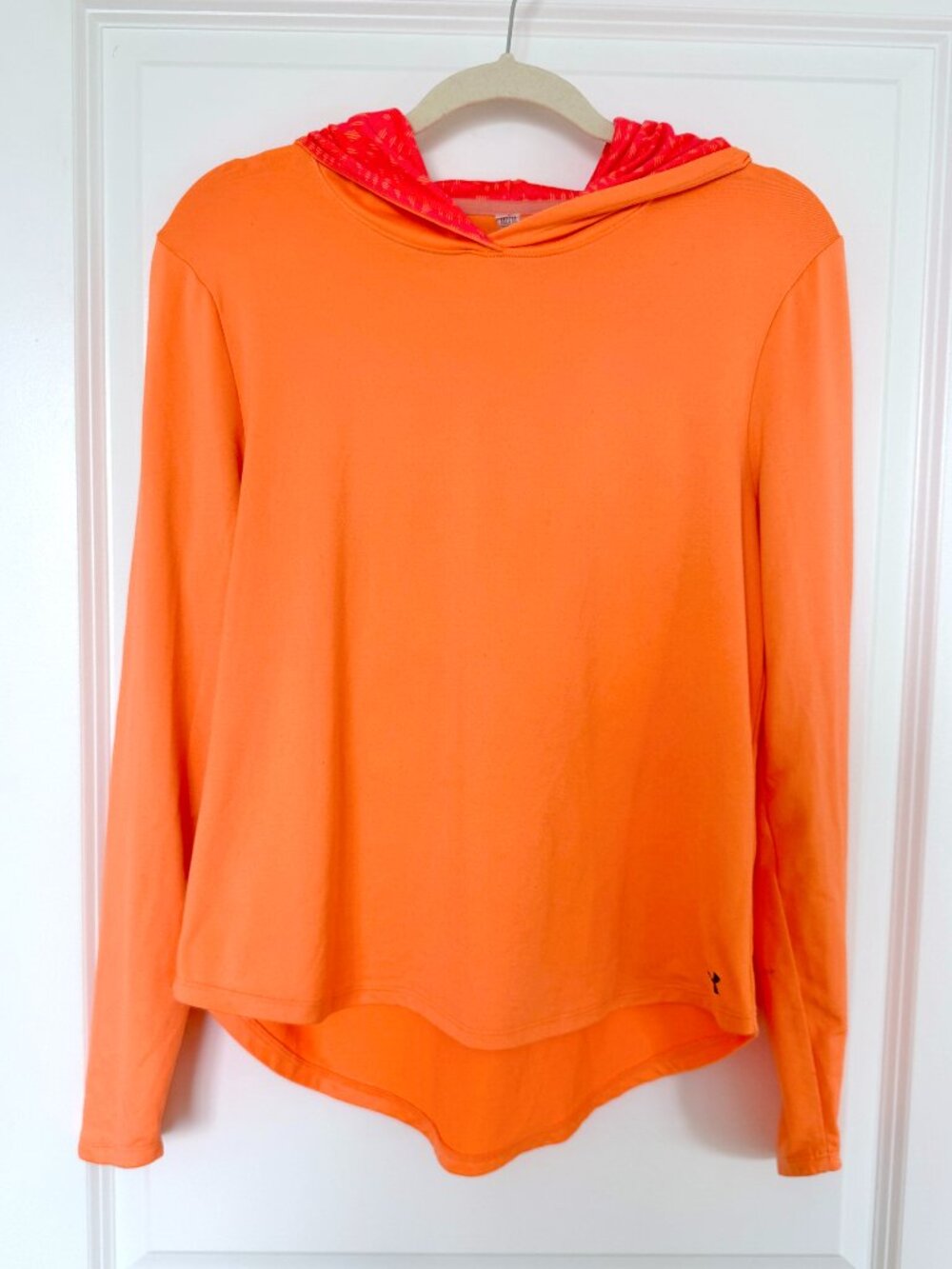 Bright Colorful Neon Under Armour Cold Gear Long Sleeve Hoodie Pullover - Size M